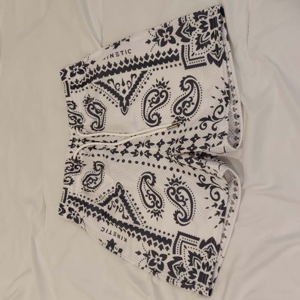 Kinetic Kings - Luxe Grey Paisley - Size Small